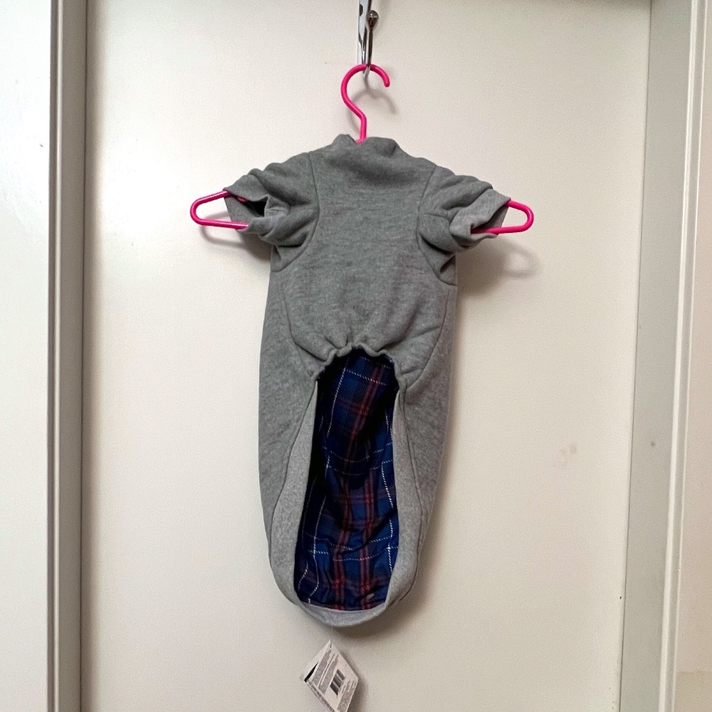 Bailey & Bella.  "NEW". Warm hoodie for dogs